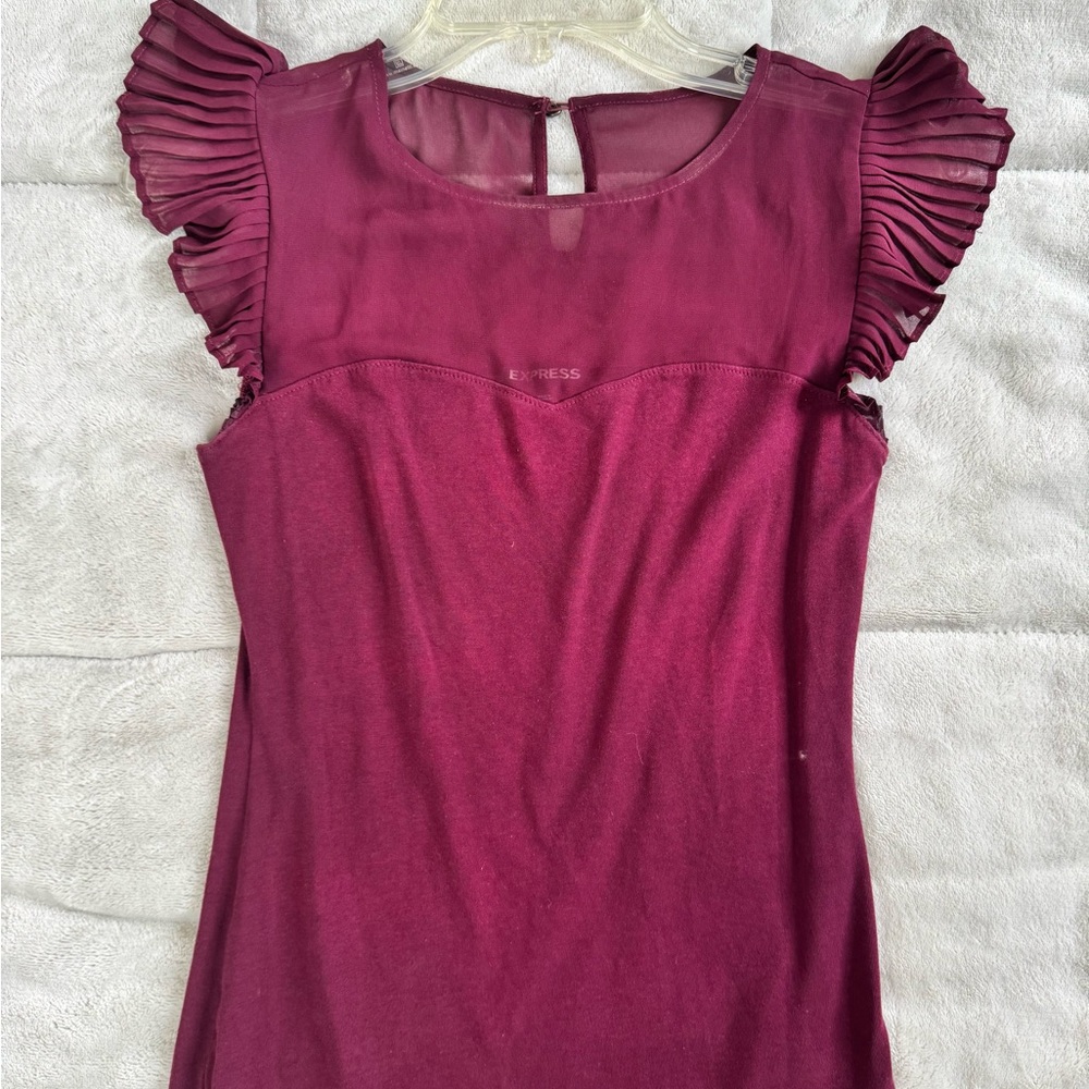 ⚠️Express Burgundy Top with Ruffled Sleeves⚠️